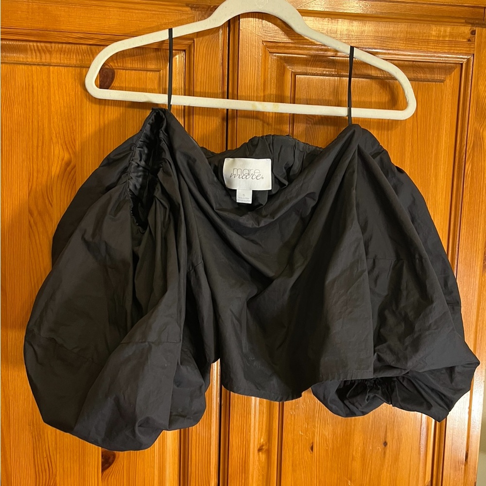 Mare Mare anthropologie small black puff sleeve top